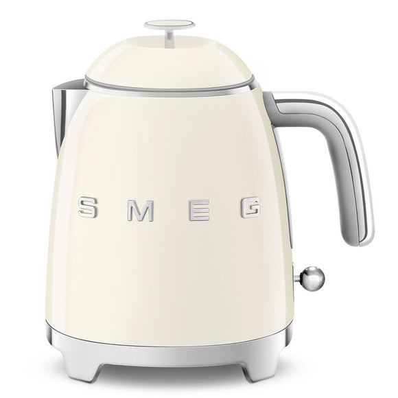 Hervidor Eléctrico Smeg KLF05CRUS de 0.8 L Color Crema