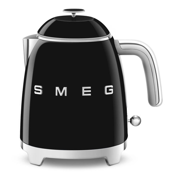 Hervidor Eléctrico Smeg KLF05BLUS de 0.8 L Color Negro