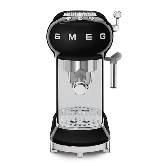 Cafetera Expresso Smeg ECF01BLUS 4 Tazas Color Negro