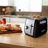 Tostador KitchenAid KMT2115OB Con Palanca De Elevación Manual Para 2 Rebanadas De Pan Color Negro